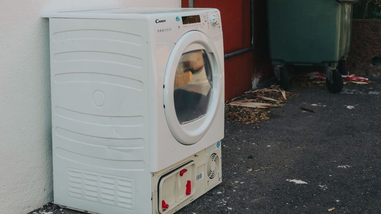 Transporter une machine à laver couchée